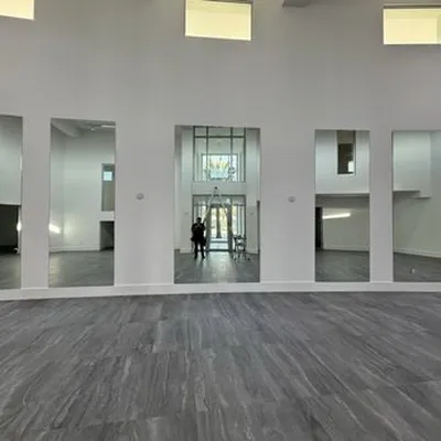 Post-construction window cleaning for luxury builder